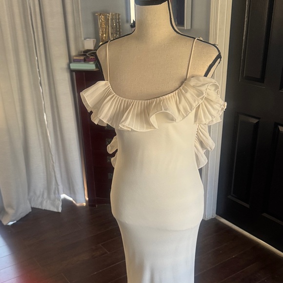 Chic Backless White Ruffled Dress - Picture 7 of 7